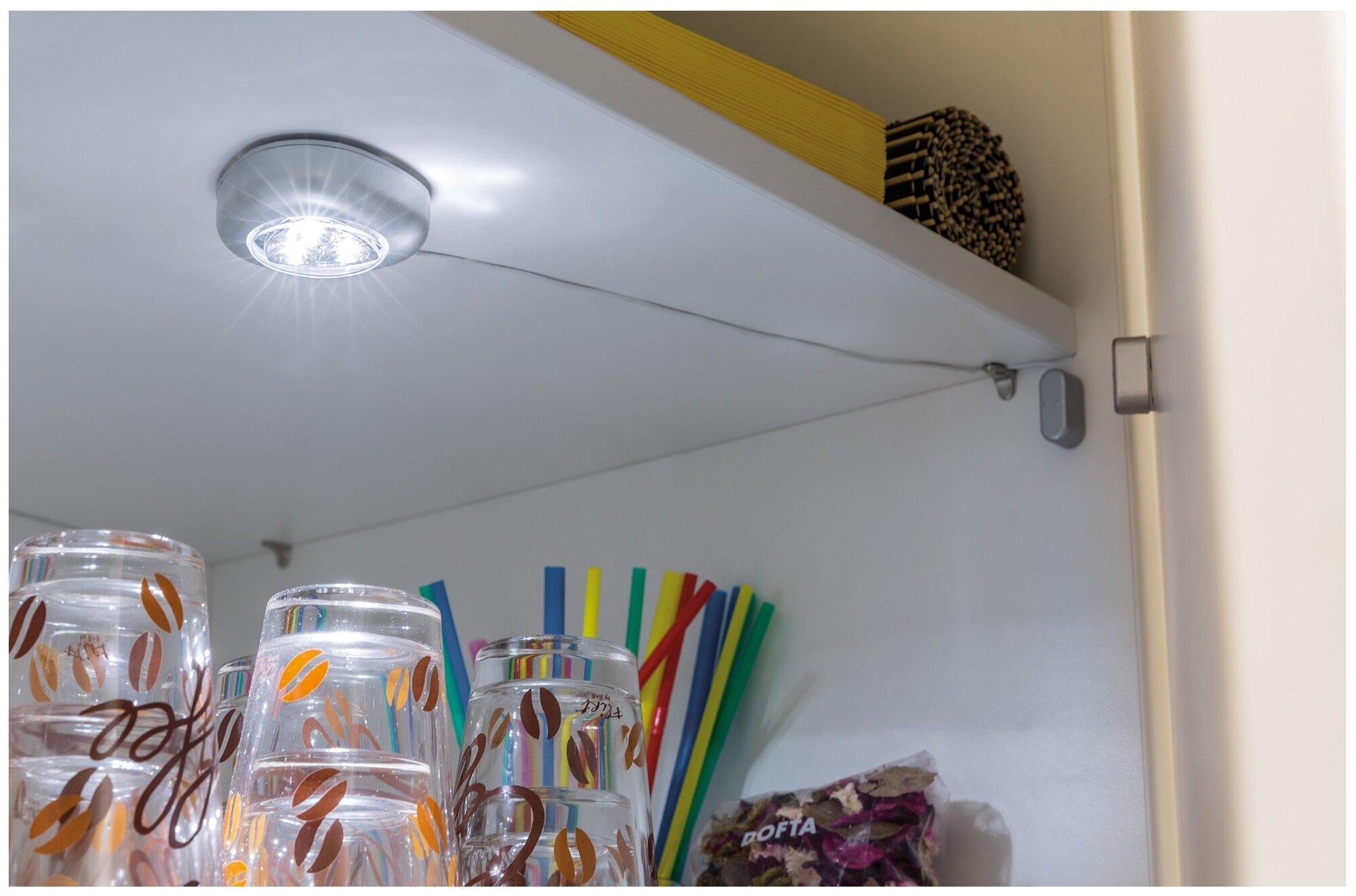Светильники для кухни под шкафы накладные с выключателем