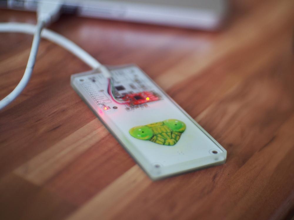 С пластиковых карт начали угонять деньги «по воздуху»