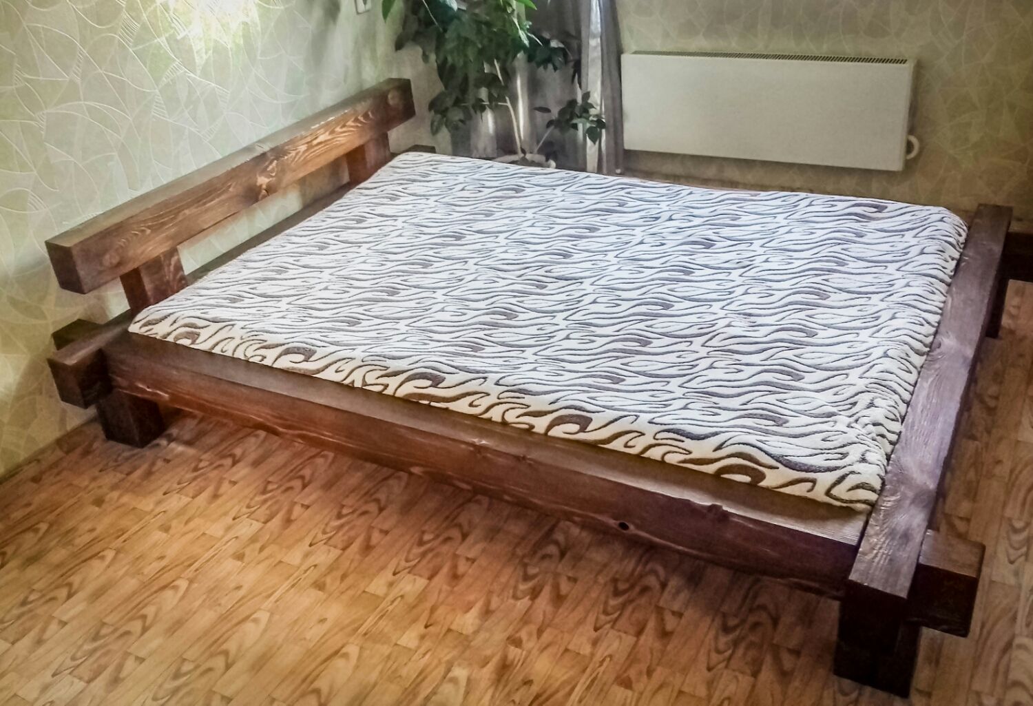 Кровать из бруса