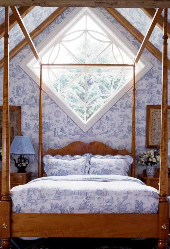 Кровать под окном дизайн
